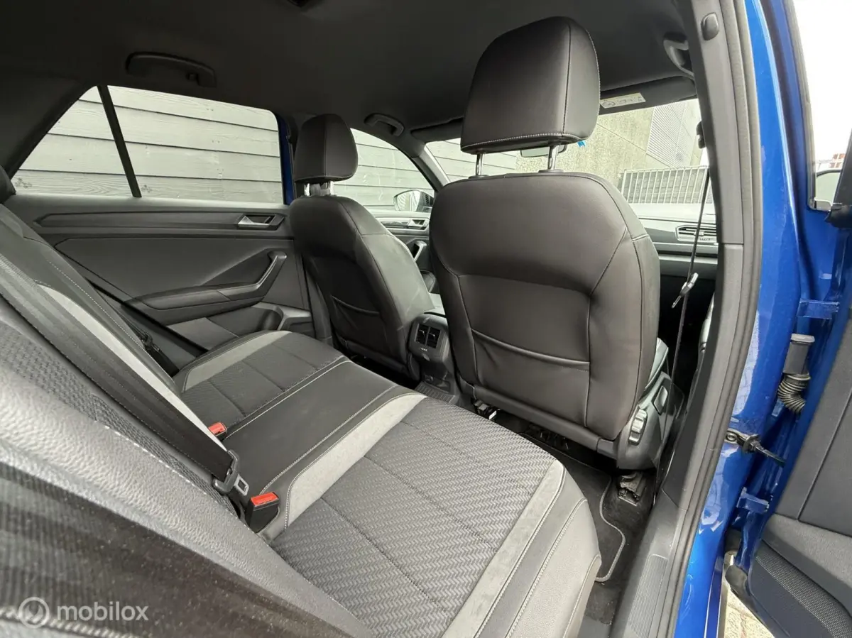 1.5 TSI DSG R-line/Carplay/Camera/LED/Clima