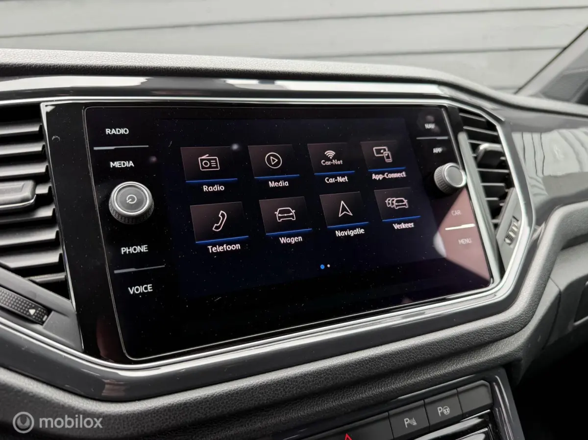 1.5 TSI DSG R-line/Carplay/Camera/LED/Clima