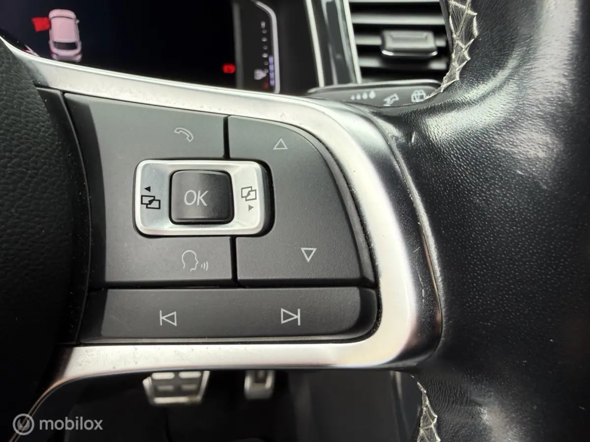 1.5 TSI DSG R-line/Carplay/Camera/LED/Clima