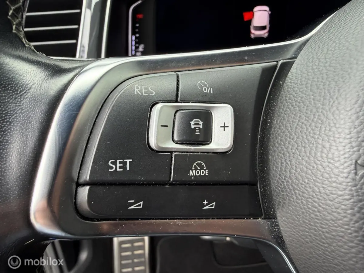 1.5 TSI DSG R-line/Carplay/Camera/LED/Clima
