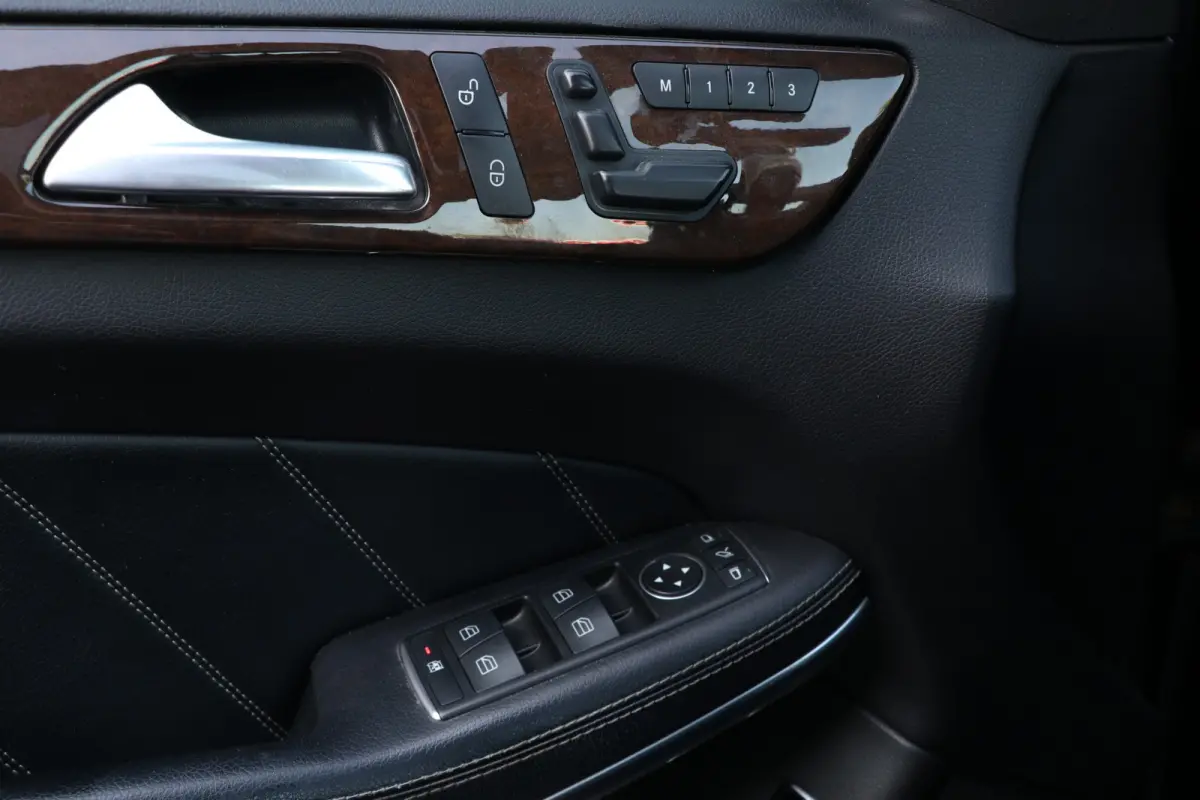 MERCEDES-BENZ 450 4MATIC 7 persoons