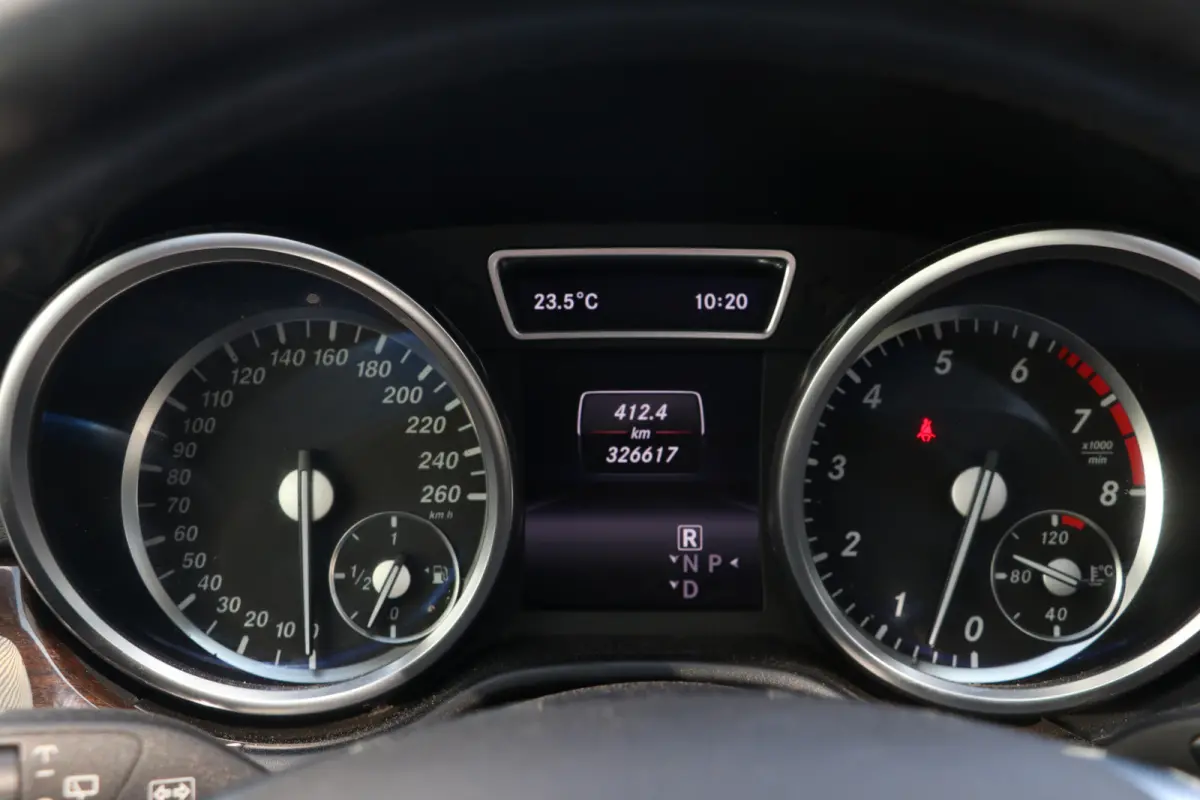 MERCEDES-BENZ 450 4MATIC 7 persoons