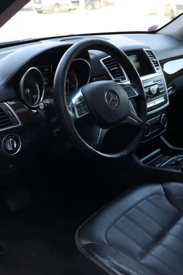 MERCEDES-BENZ 450 4MATIC 7 persoons