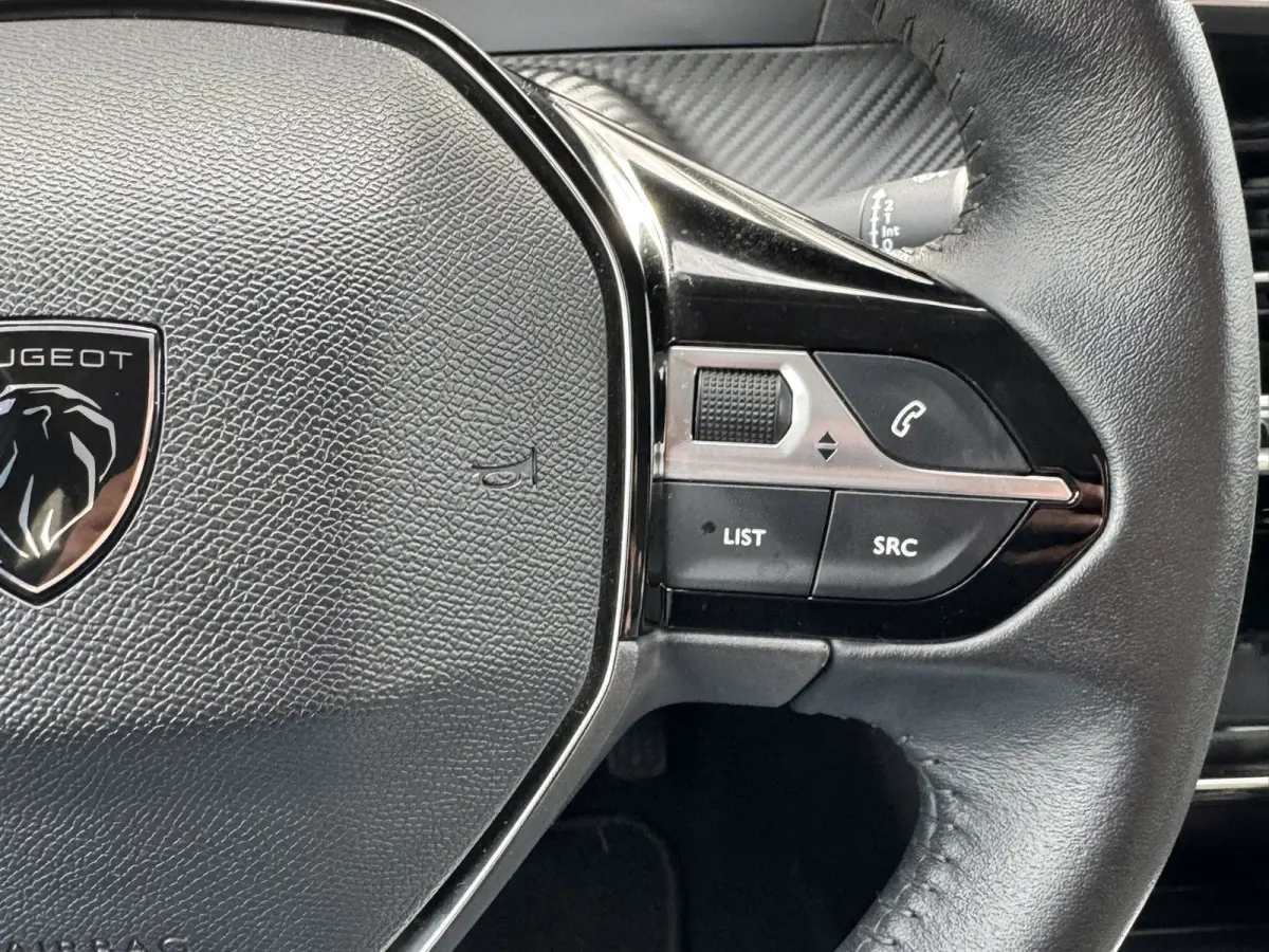 1.2 PureTech 100 Allure 360 Camera Navi Afn. Trekhaak Carplay Cruisecontrol