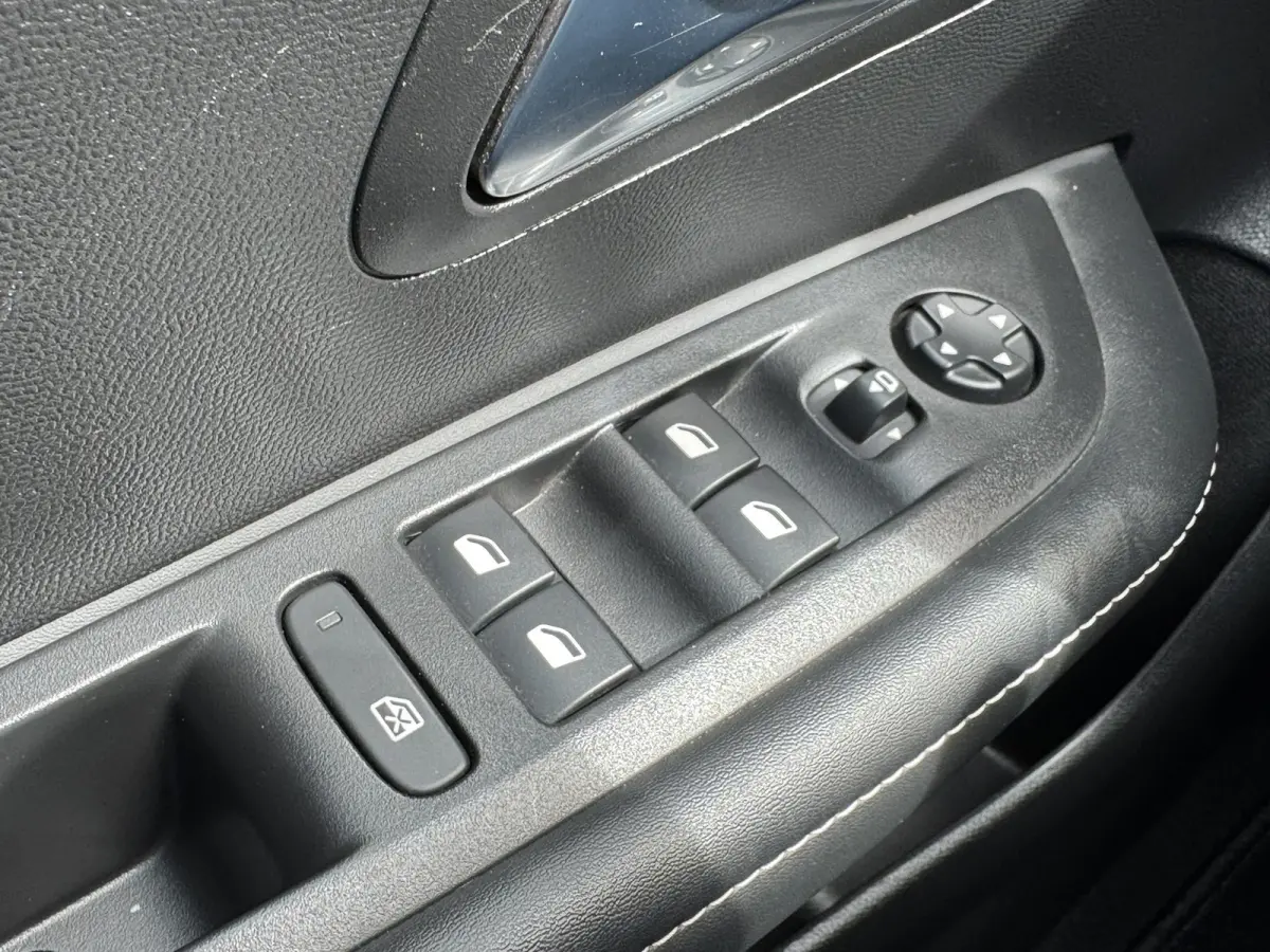 1.2 PureTech 100 Allure 360 Camera Navi Afn. Trekhaak Carplay Cruisecontrol