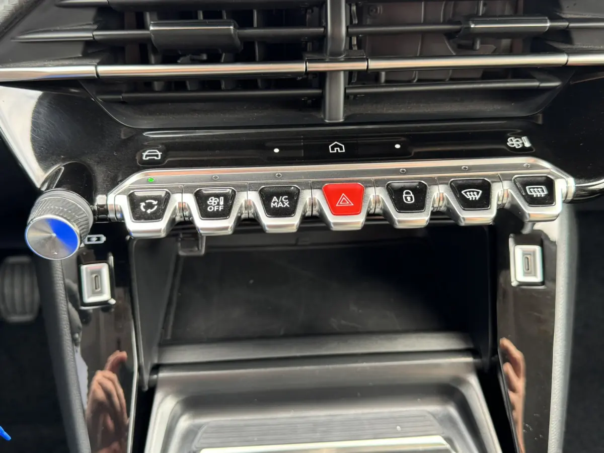 1.2 PureTech 100 Allure 360 Camera Navi Afn. Trekhaak Carplay Cruisecontrol