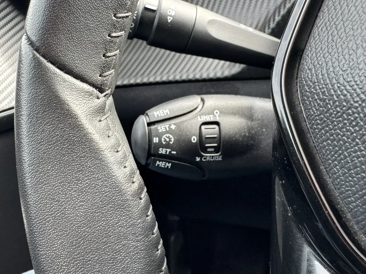 1.2 PureTech 100 Allure 360 Camera Navi Afn. Trekhaak Carplay Cruisecontrol