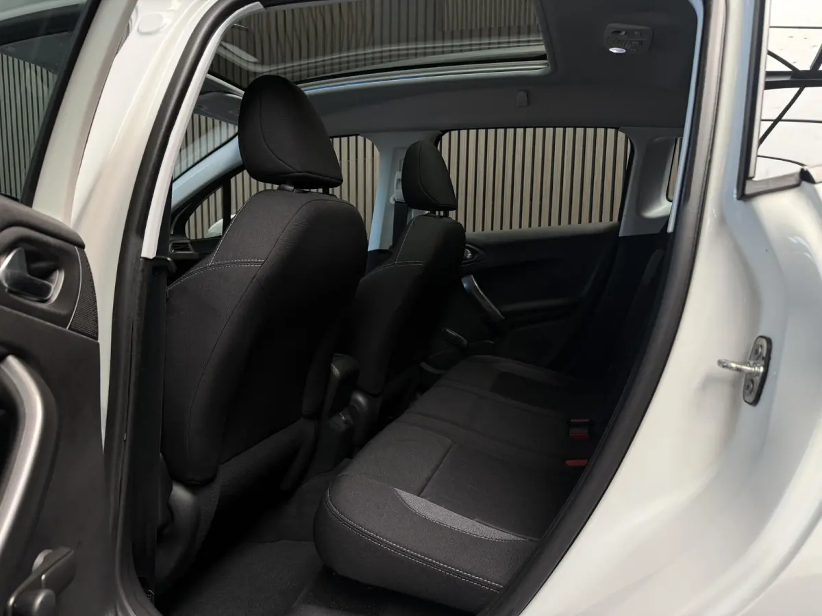 1.2 PureTech Blue Lion | Panorama | Carplay | Dealer onderhouden