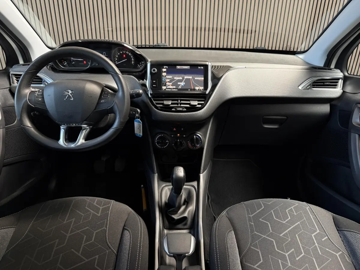 1.2 PureTech Blue Lion | Panorama | Carplay | Dealer onderhouden