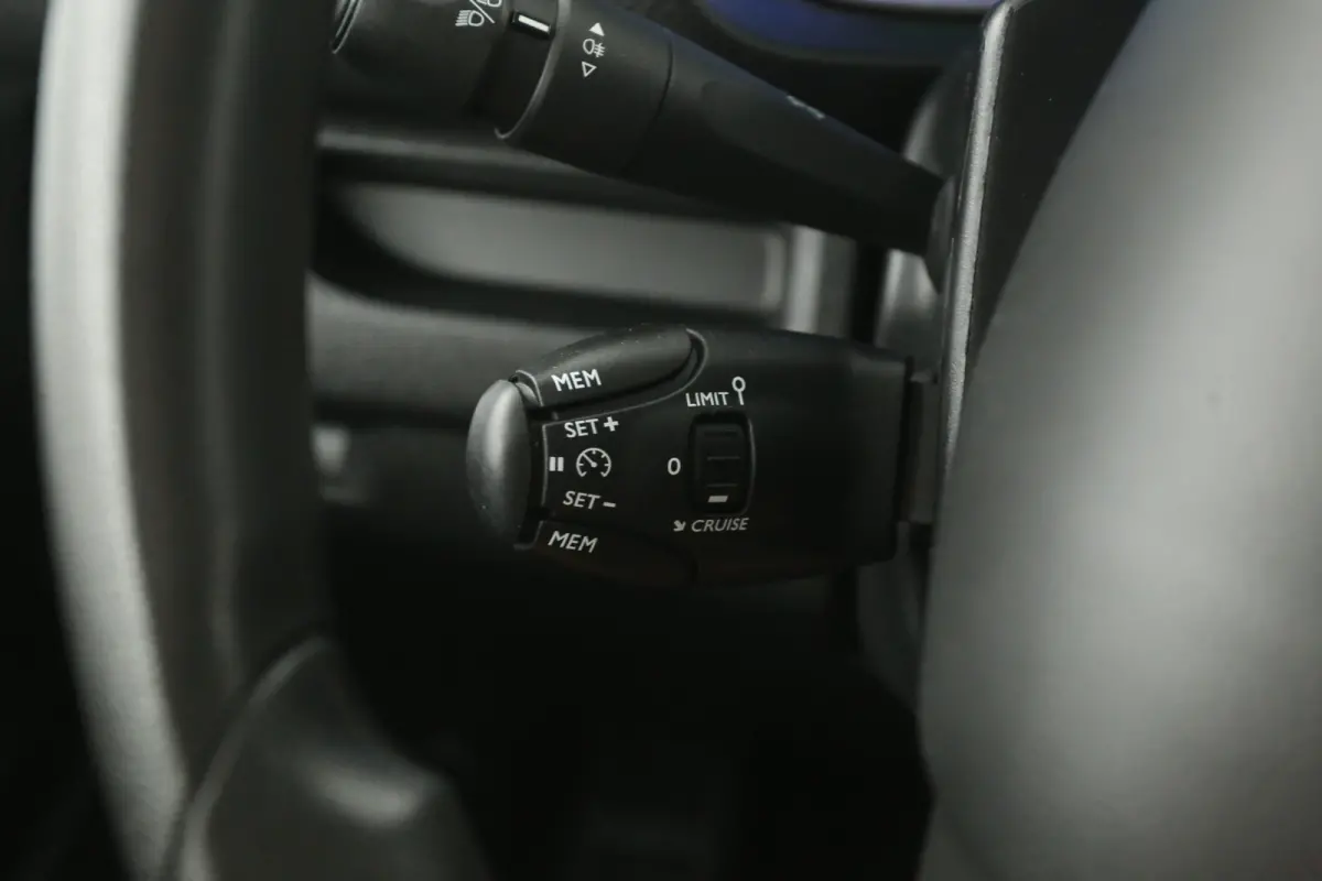 Toyota PROACE Electric Worker75 kWh Long Range L3H1 | Snelladen | SOH 95% | Airco | Cruise | Carplay | 3 Zits | Trekhaak | 2xSchuifdeur