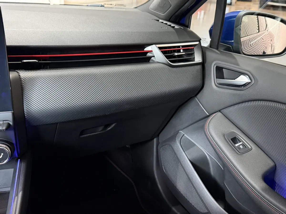 1.0 TCe R.S. Line | Groot navi | 17 " | Camera | Carplay | PDC | Keyless | Clima | 100% Dealer Onderhouden!