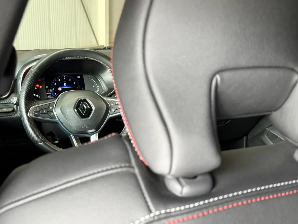 1.0 TCe R.S. Line | Groot navi | 17 " | Camera | Carplay | PDC | Keyless | Clima | 100% Dealer Onderhouden!