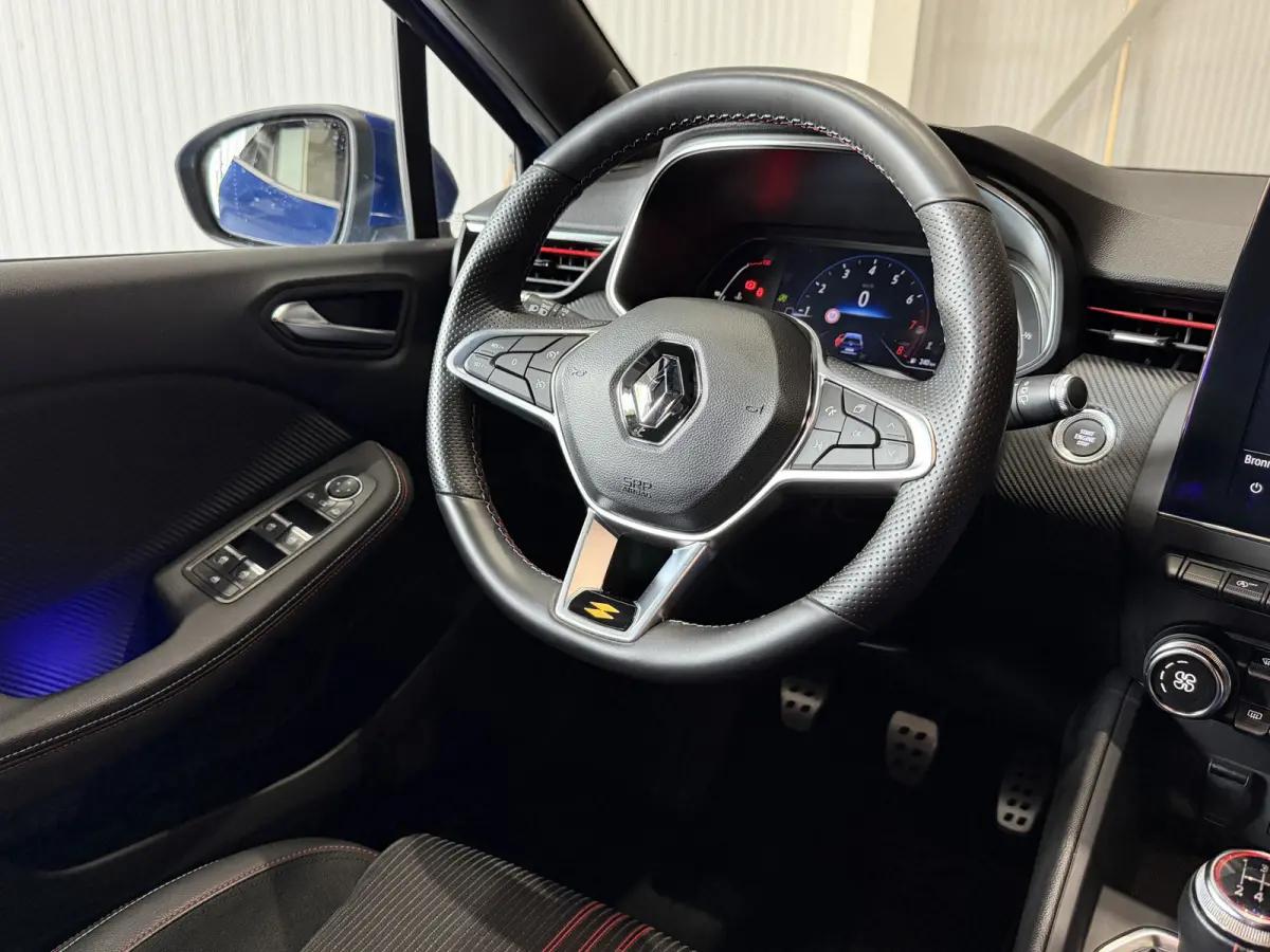 1.0 TCe R.S. Line | Groot navi | 17 " | Camera | Carplay | PDC | Keyless | Clima | 100% Dealer Onderhouden!