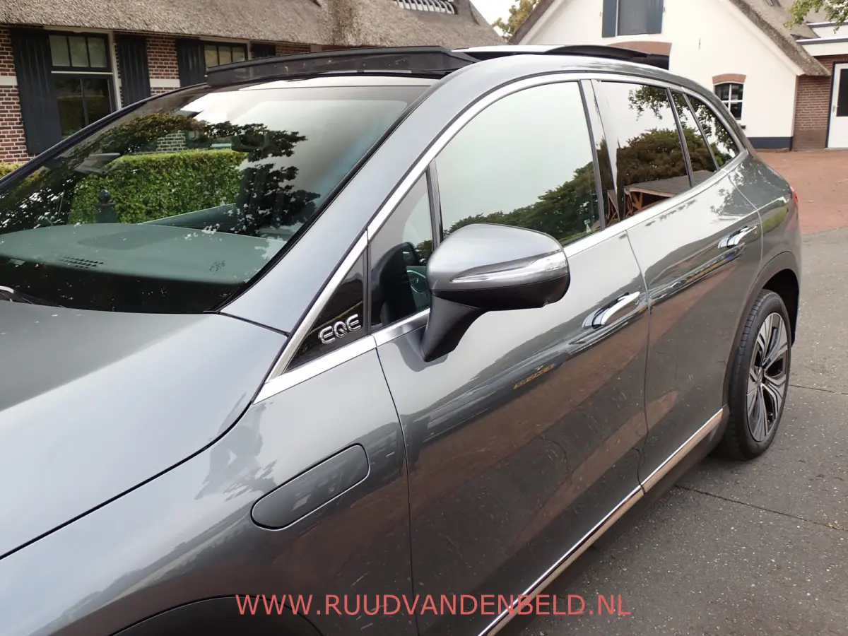 300 SPORT 91kWh PANO / TREKHAAK / 360 / CARPLAY / DISTRONIC