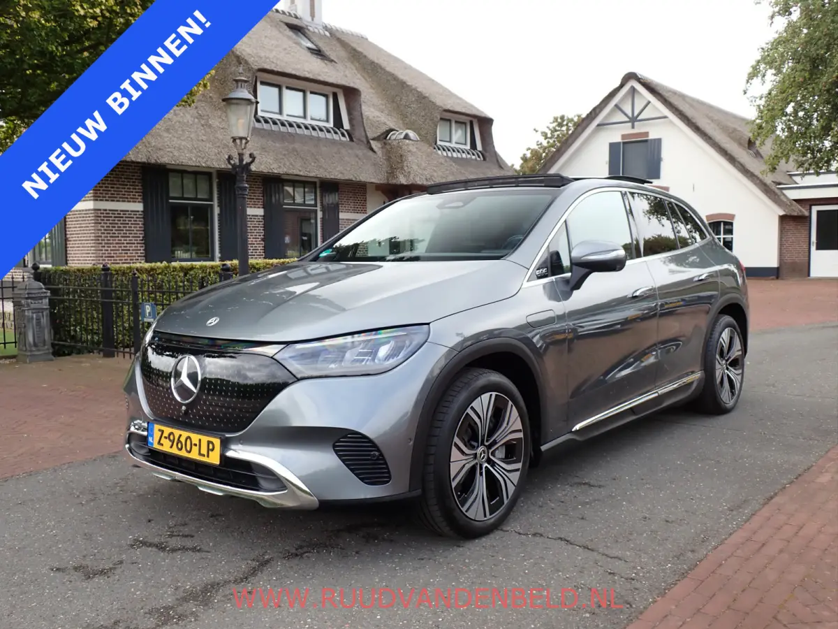 300 SPORT 91kWh PANO / TREKHAAK / 360 / CARPLAY / DISTRONIC
