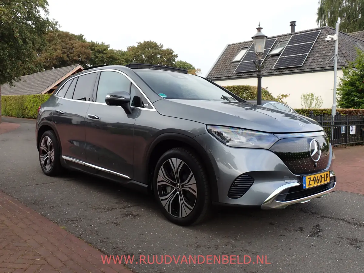 300 SPORT 91kWh PANO / TREKHAAK / 360 / CARPLAY / DISTRONIC