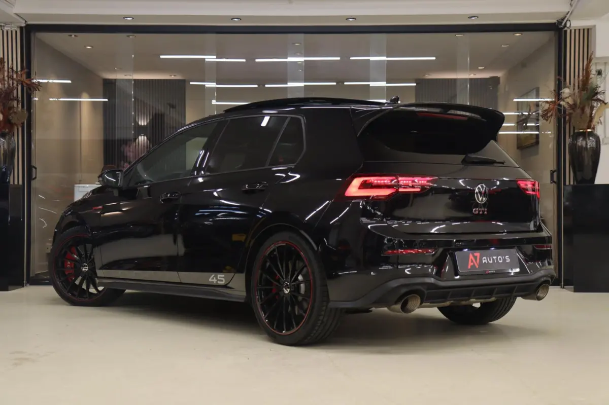 2.0 TSI GTI 45 JAHRE CLUBSPORT AKRA/PANO/ACC/DCC/CAM/CARPLAY/IQ-LIGHT/VOLL