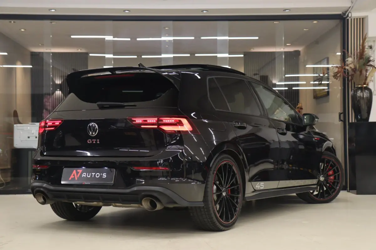 2.0 TSI GTI 45 JAHRE CLUBSPORT AKRA/PANO/ACC/DCC/CAM/CARPLAY/IQ-LIGHT/VOLL