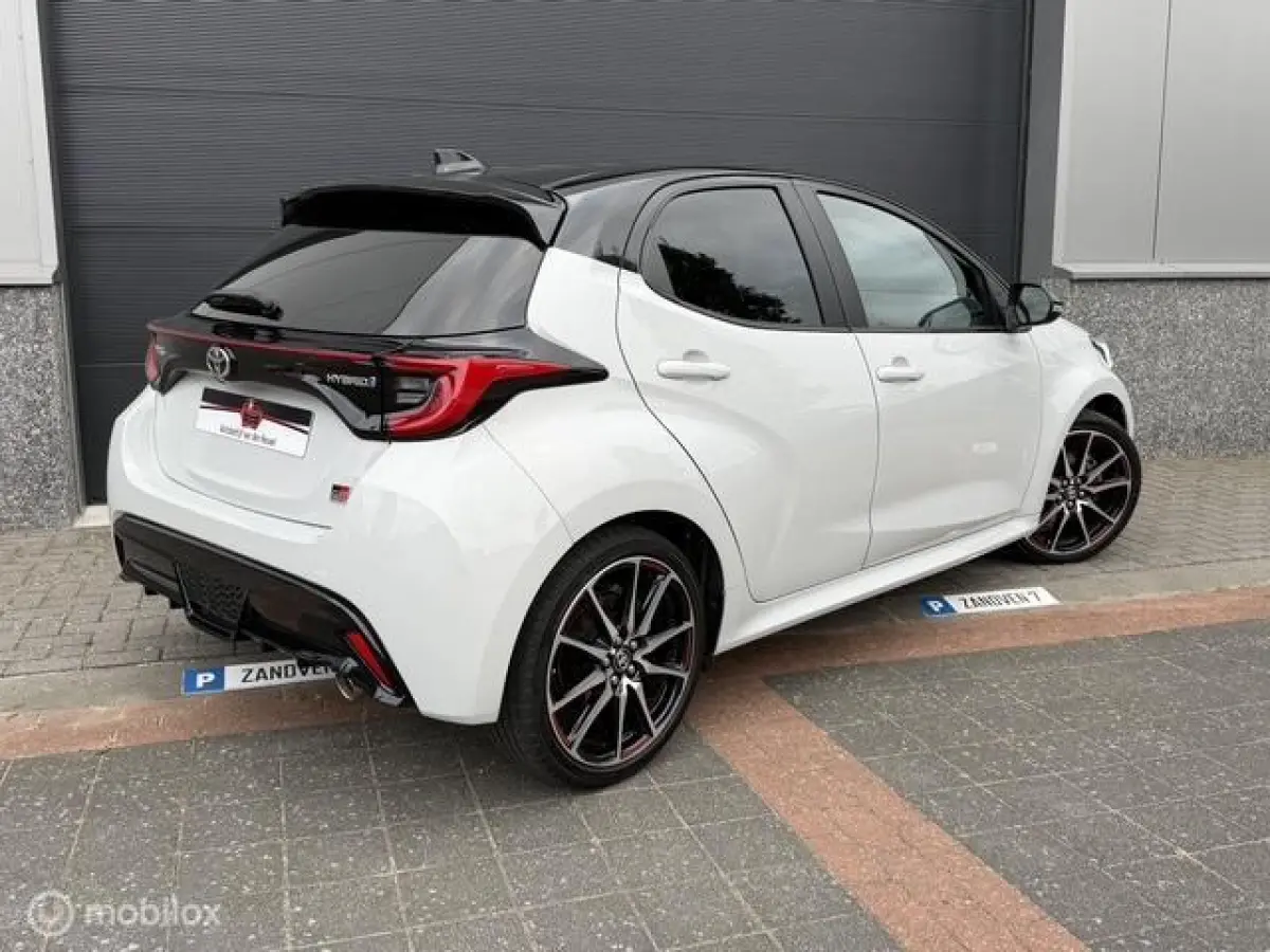 1.5 Hybrid Sport Apple carplay 1e Eig Dealer
