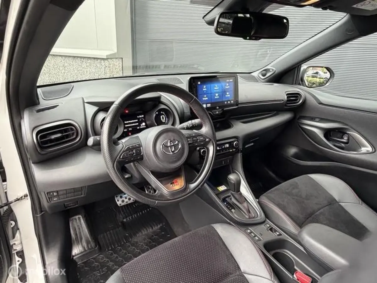 1.5 Hybrid Sport Apple carplay 1e Eig Dealer