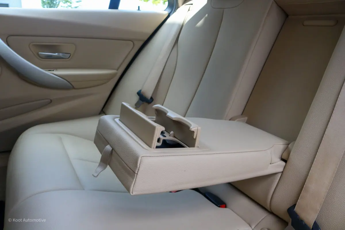 318d Centennial High Executive | Trekhaak | Leder | Navi | PDC | Cruise | Rijklaar.