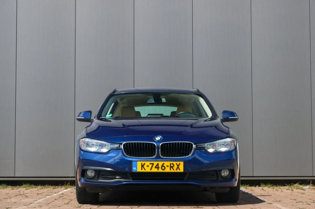 318d Centennial High Executive | Trekhaak | Leder | Navi | PDC | Cruise | Rijklaar.
