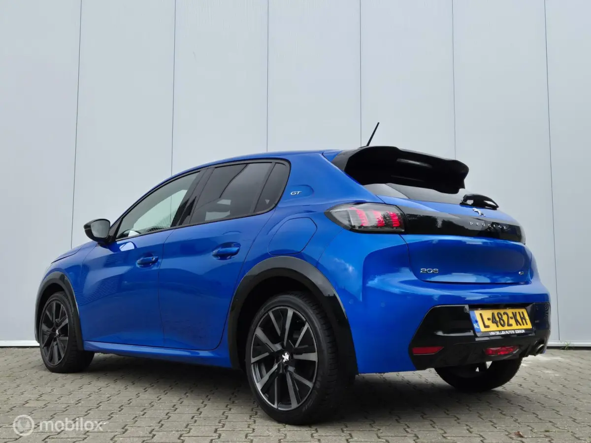 1.2 PURETECH GT PACK AUTOMAAT/FULL LED/KEYLESS/ADAPTIVE CRUISE/PARK ASSIST/CAMERA/CARPLAY