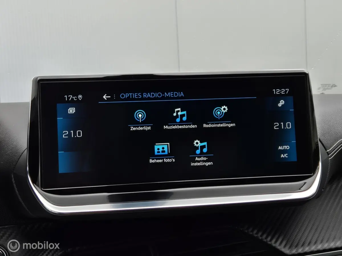 1.2 PURETECH GT PACK AUTOMAAT/FULL LED/KEYLESS/ADAPTIVE CRUISE/PARK ASSIST/CAMERA/CARPLAY