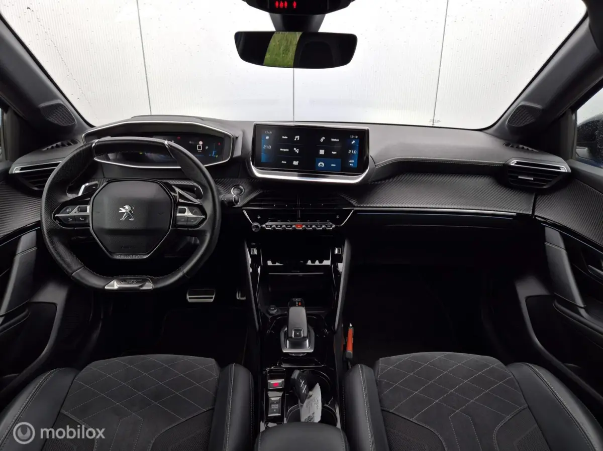 1.2 PURETECH GT PACK AUTOMAAT/FULL LED/KEYLESS/ADAPTIVE CRUISE/PARK ASSIST/CAMERA/CARPLAY
