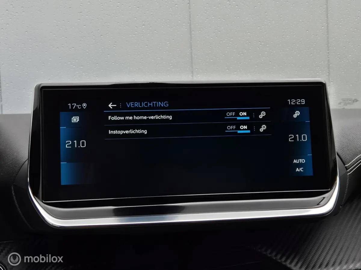 1.2 PURETECH GT PACK AUTOMAAT/FULL LED/KEYLESS/ADAPTIVE CRUISE/PARK ASSIST/CAMERA/CARPLAY