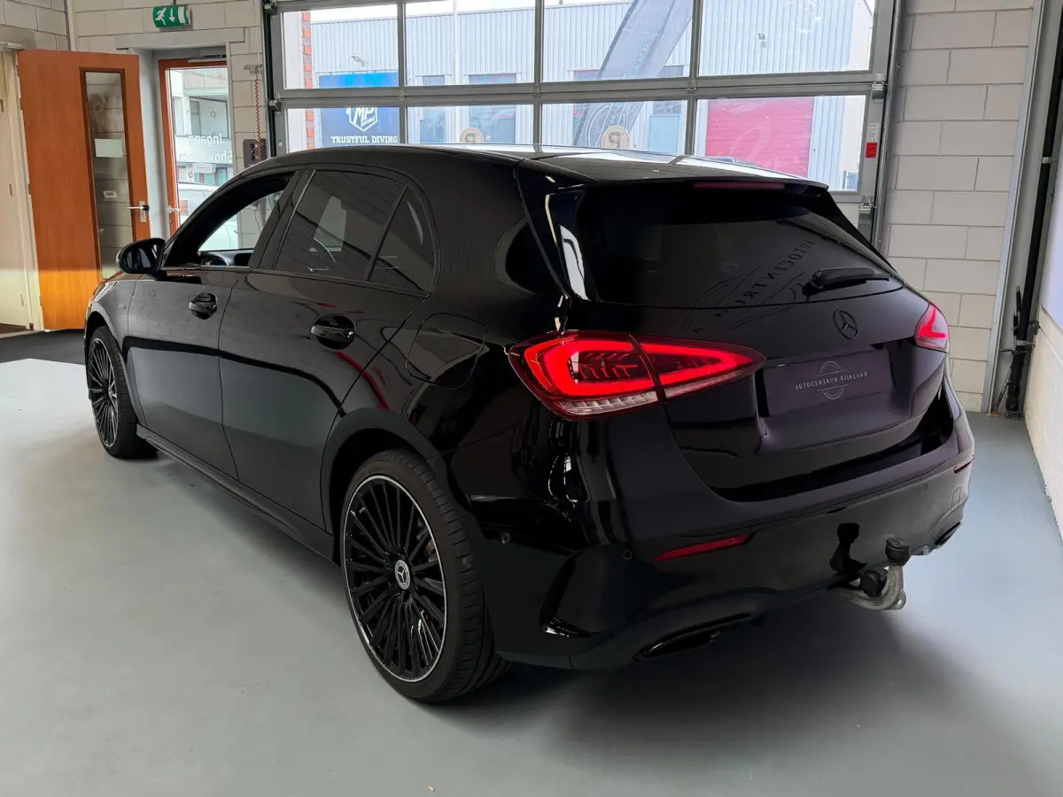 250 e AMG Night Edition Automaat, Navi, Carplay, Sfeer Verlichting, Trekhaak