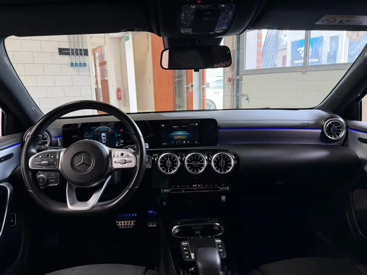 250 e AMG Night Edition Automaat, Navi, Carplay, Sfeer Verlichting, Trekhaak