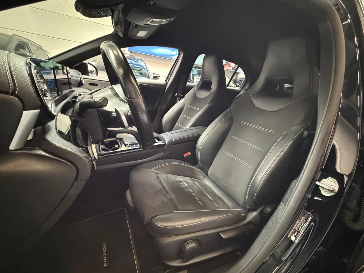 250 e AMG Night Edition Automaat, Navi, Carplay, Sfeer Verlichting, Trekhaak