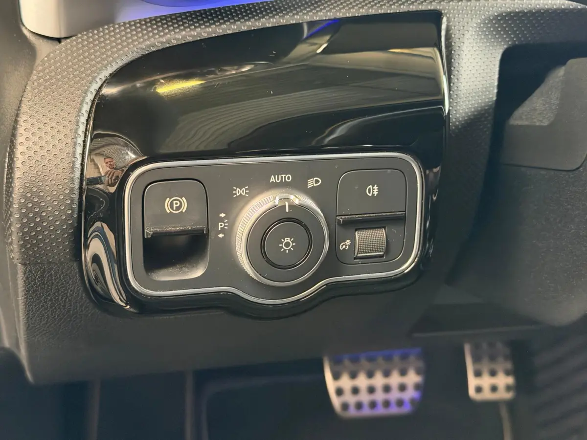 250 e AMG Night Edition Automaat, Navi, Carplay, Sfeer Verlichting, Trekhaak