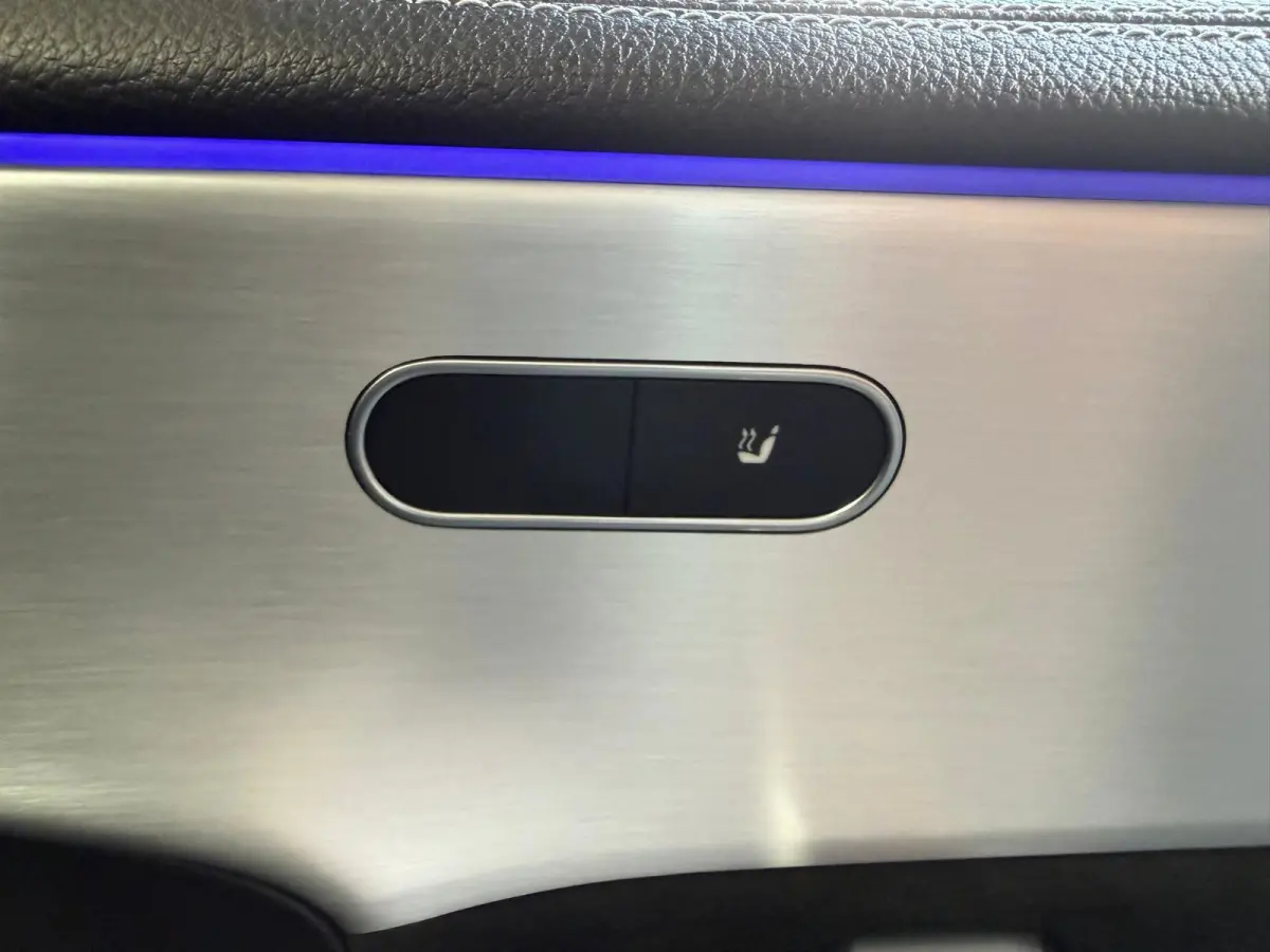 250 e AMG Night Edition Automaat, Navi, Carplay, Sfeer Verlichting, Trekhaak