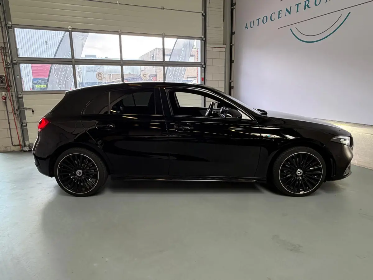 250 e AMG Night Edition Automaat, Navi, Carplay, Sfeer Verlichting, Trekhaak