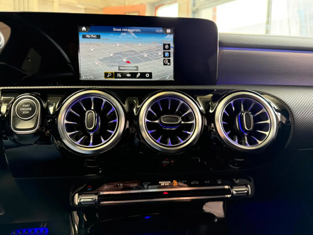 250 e AMG Night Edition Automaat, Navi, Carplay, Sfeer Verlichting, Trekhaak