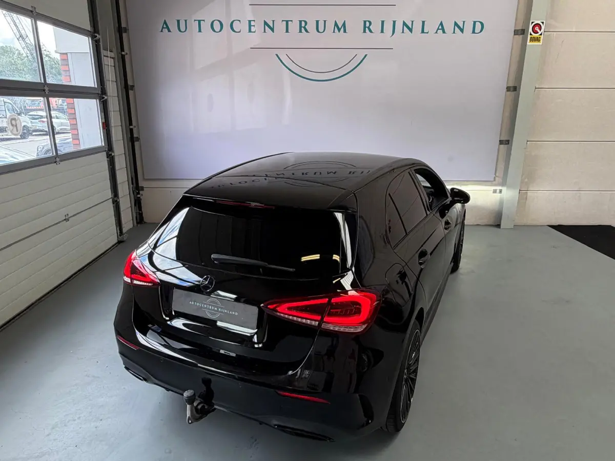 250 e AMG Night Edition Automaat, Navi, Carplay, Sfeer Verlichting, Trekhaak