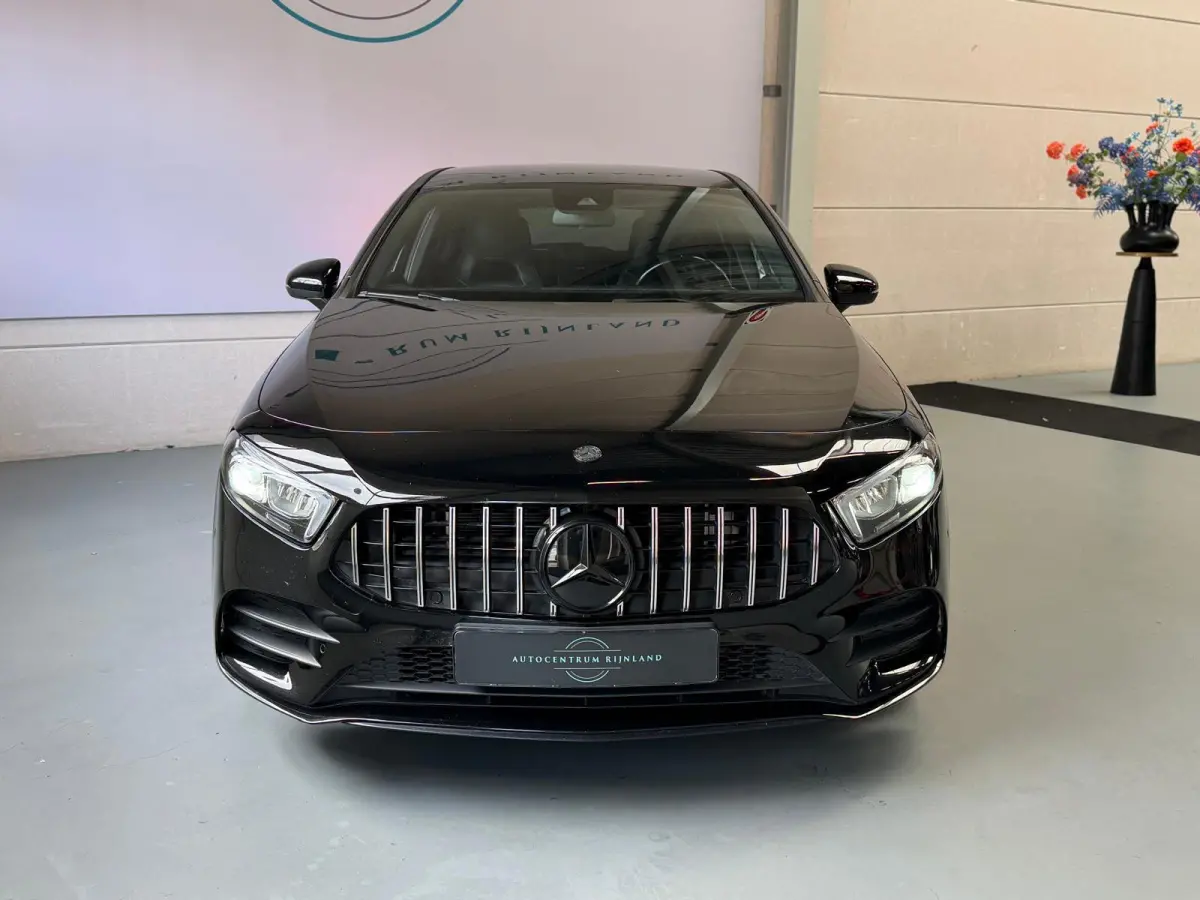 250 e AMG Night Edition Automaat, Navi, Carplay, Sfeer Verlichting, Trekhaak