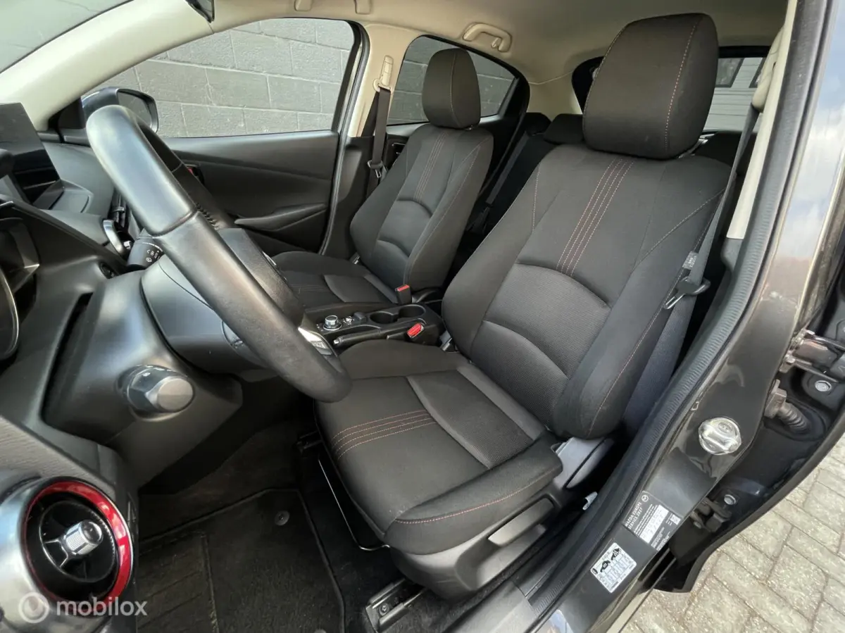 1.5 e-SkyActiv-G 90 Homura | AIRCO | CarPlay | Led | Camera |