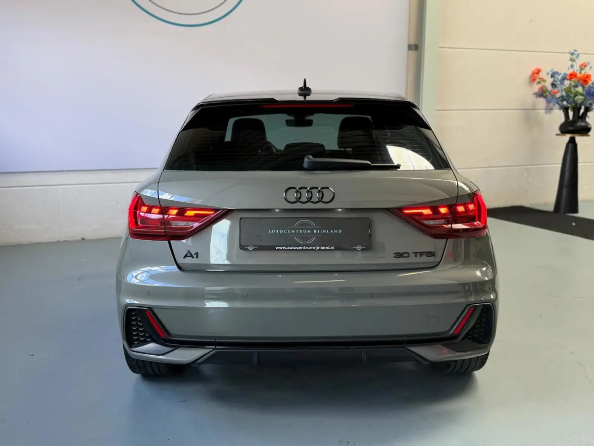 30 TFSI S Line edition one, Automaat, Carplay, Stoelverwarming