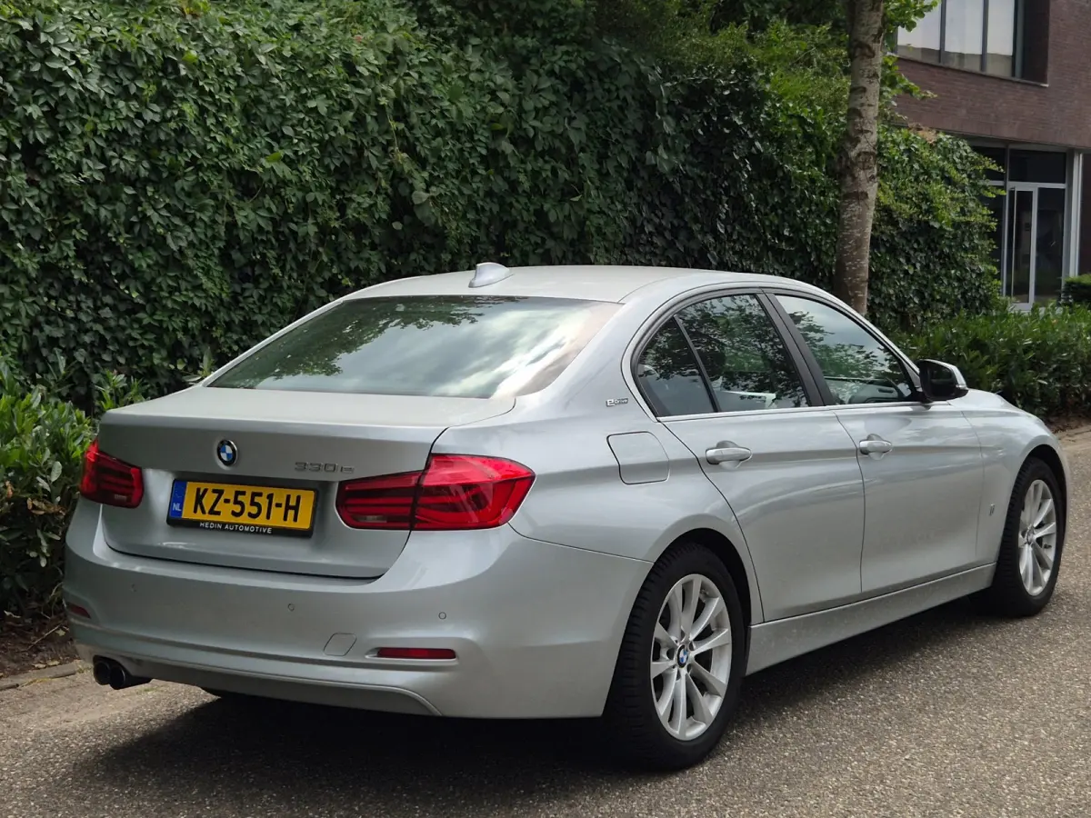 330e High Executive Apple CarPlay Nbt Evo Navigatie Pro NAP 2e Eigen