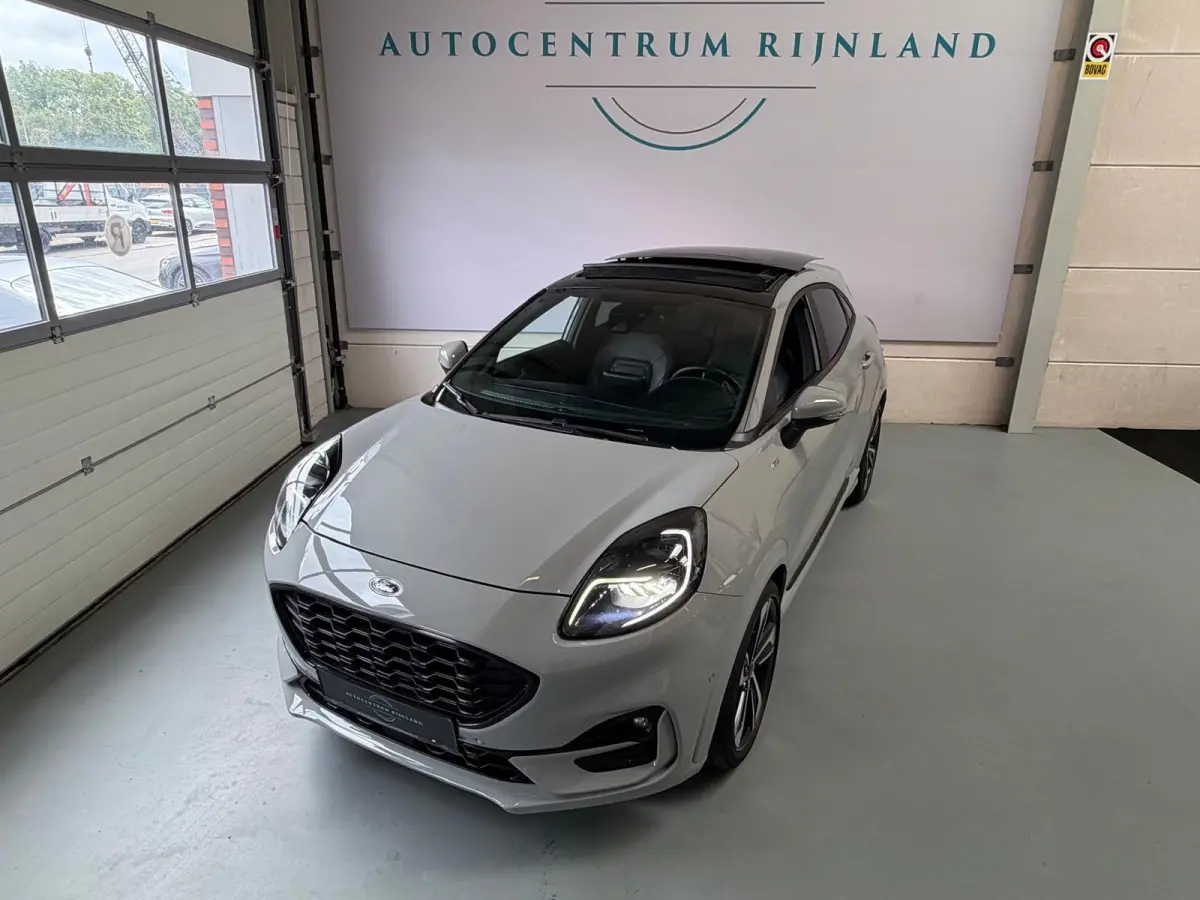 1.0 EcoBoost ST-Line X Vignale, 1 Jaar Bovag Garantie, Camera, Panoramadak, Leer, Trekhaak, Stoel/Stuurverwarming