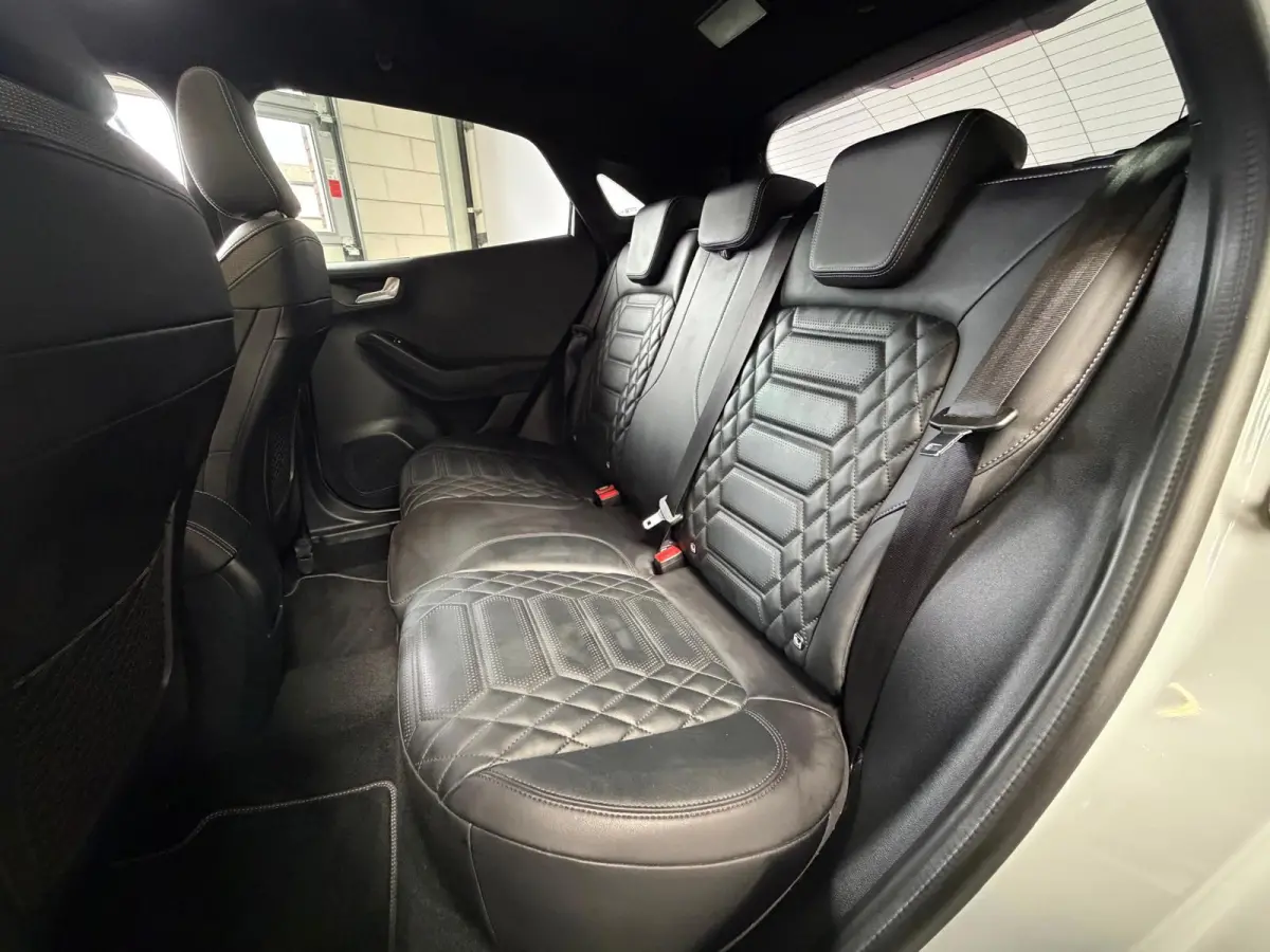1.0 EcoBoost ST-Line X Vignale, 1 Jaar Bovag Garantie, Camera, Panoramadak, Leer, Trekhaak, Stoel/Stuurverwarming