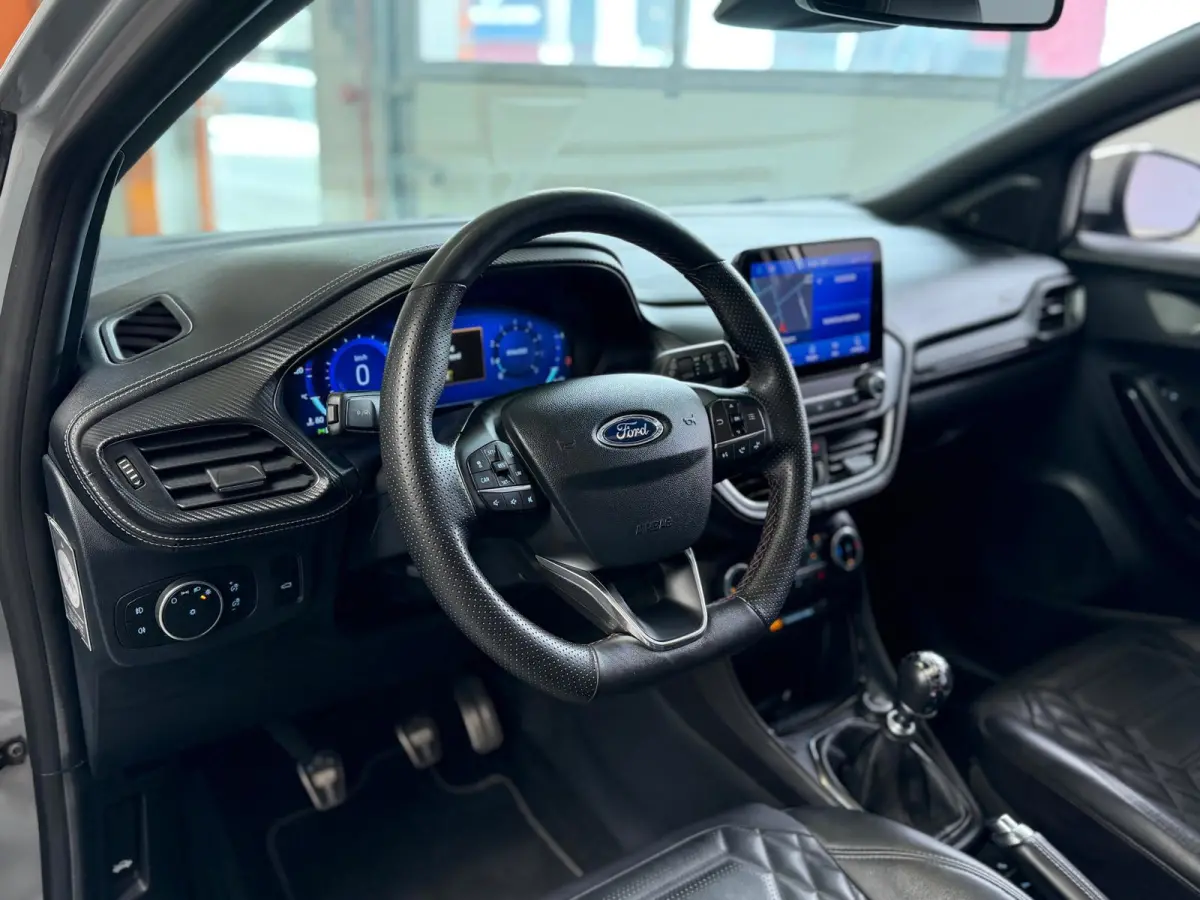 1.0 EcoBoost ST-Line X Vignale, 1 Jaar Bovag Garantie, Camera, Panoramadak, Leer, Trekhaak, Stoel/Stuurverwarming