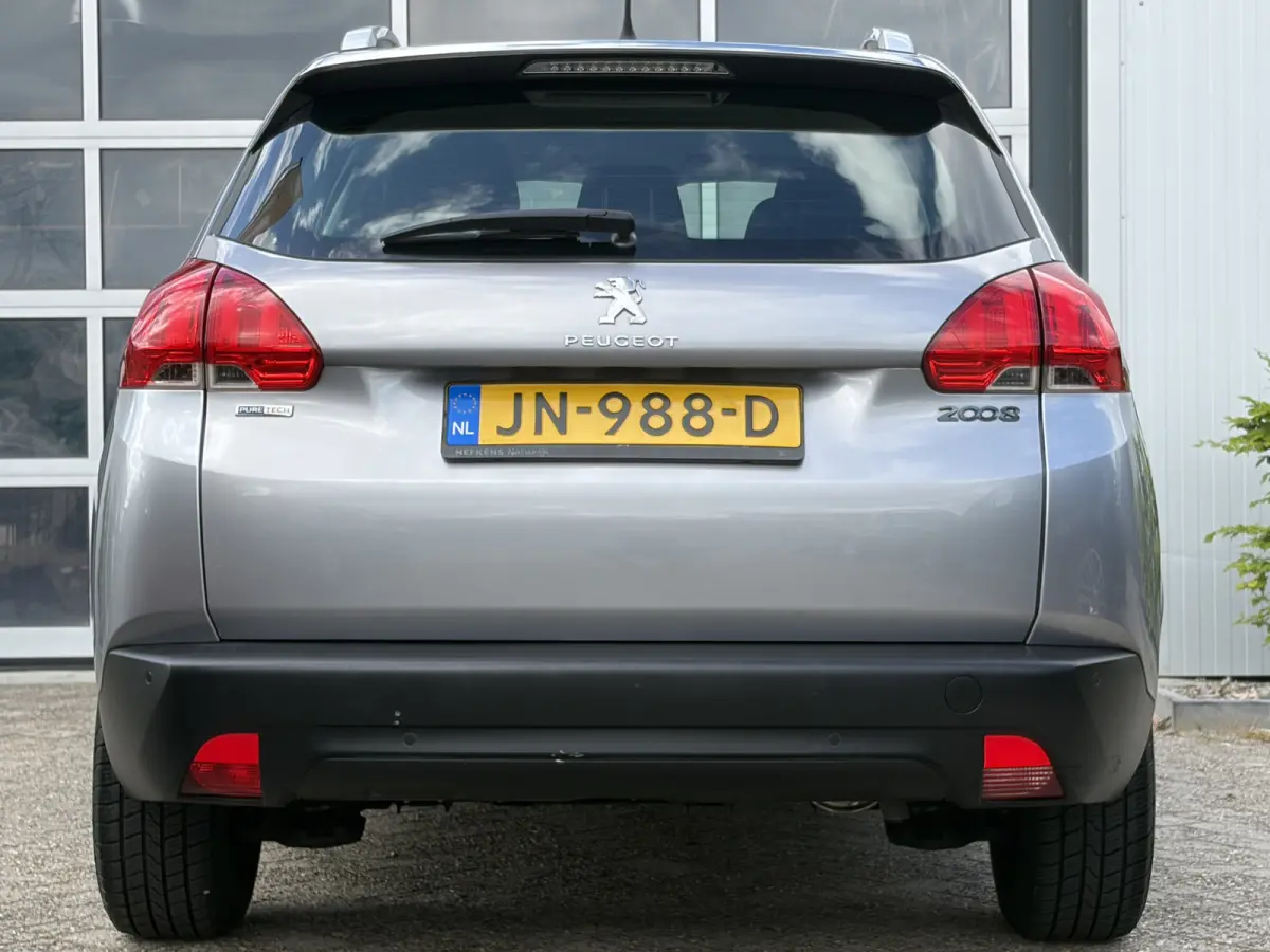 1.2 PureTech Active 82pk | Nieuwe apk! | Airco | Bluetooth | Cruise control | Isofix bevestiging voor kinderzitjes | LED dagrijverlichting | Parkeersensor achter | Radio-cd/mp3 speler | Rijd