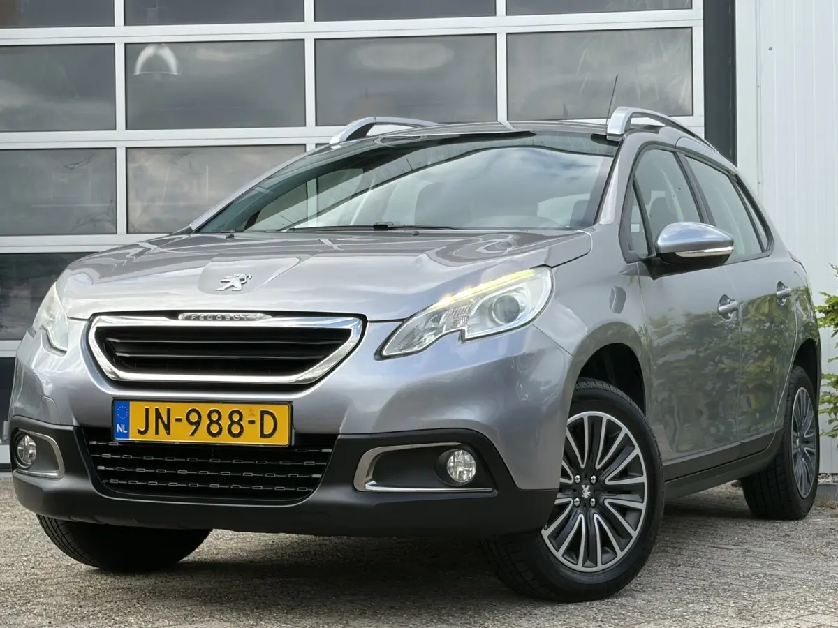 1.2 PureTech Active 82pk | Nieuwe apk! | Airco | Bluetooth | Cruise control | Isofix bevestiging voor kinderzitjes | LED dagrijverlichting | Parkeersensor achter | Radio-cd/mp3 speler | Rijd