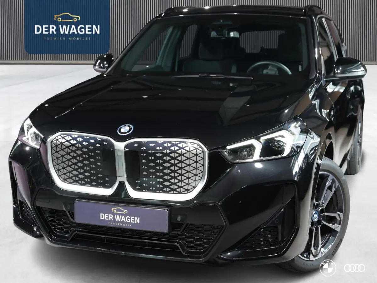 eDrive20 67 kWh M Sport / 22KW LADER / 19" / ADAP LED / KEY-LESS ENTRY-START