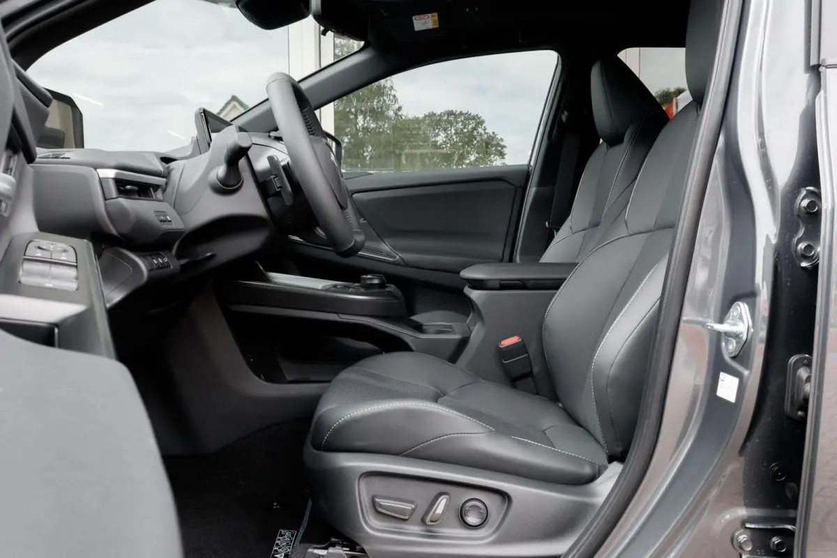 4E-xperience+ 74.7 kWh | Safety Sense | 100% Elektrisch | Safe8 |