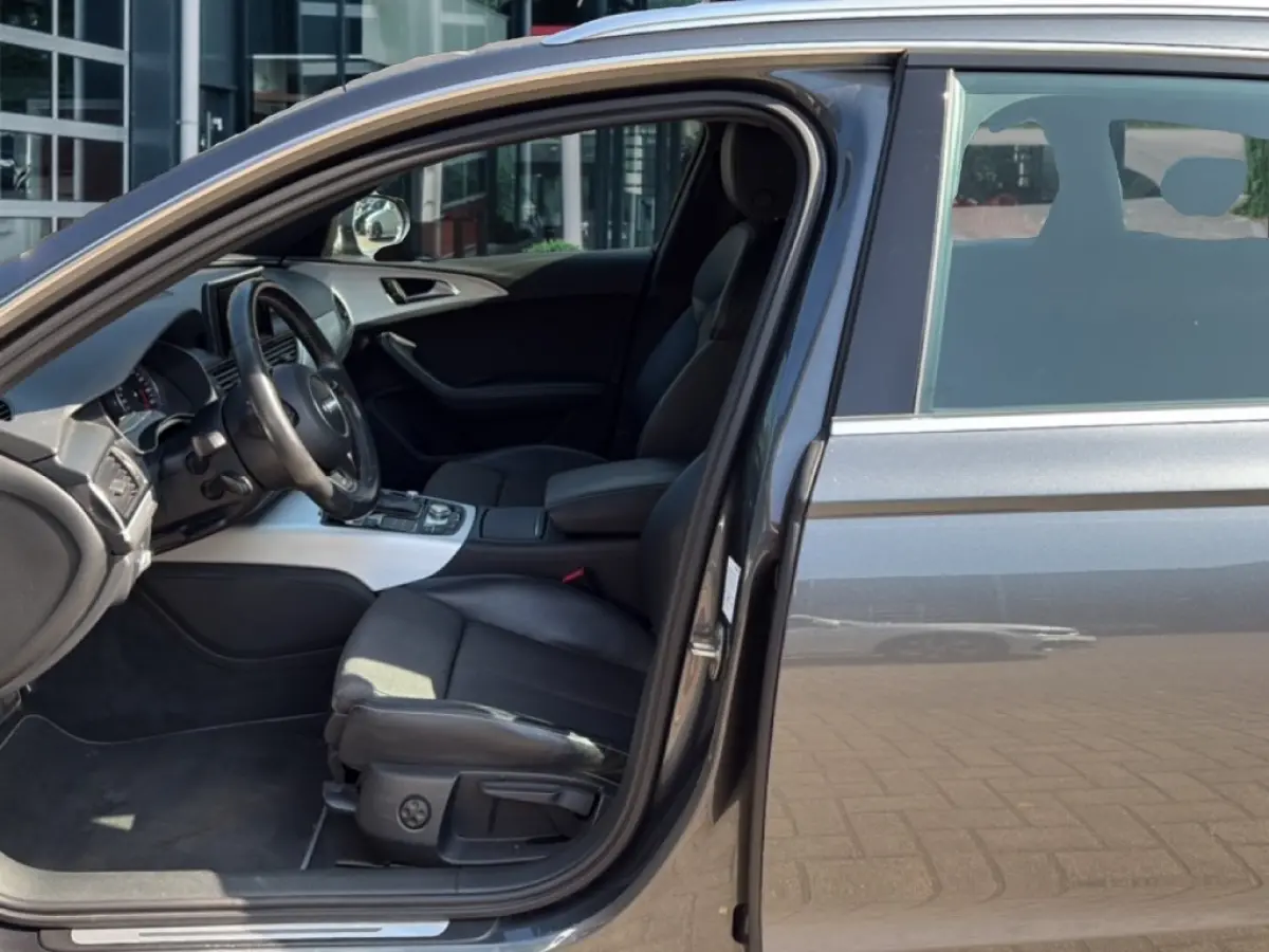 2.0 TDI ULTRA S-LINE PDC/ELEK-KLEP/CRUISE/LED/NAVI/ROTOR20INCH